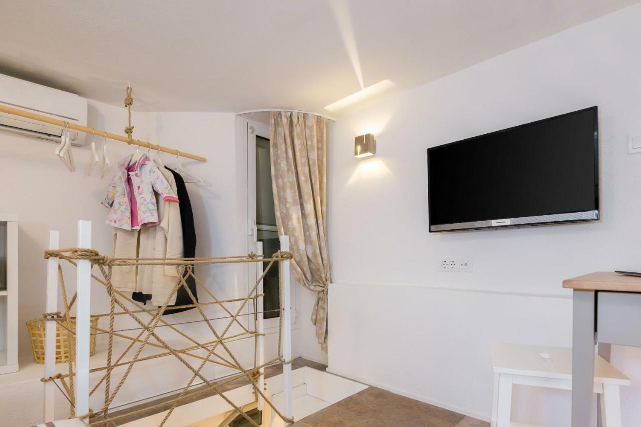 Rooms N&M Σπλιτ Εξωτερικό φωτογραφία